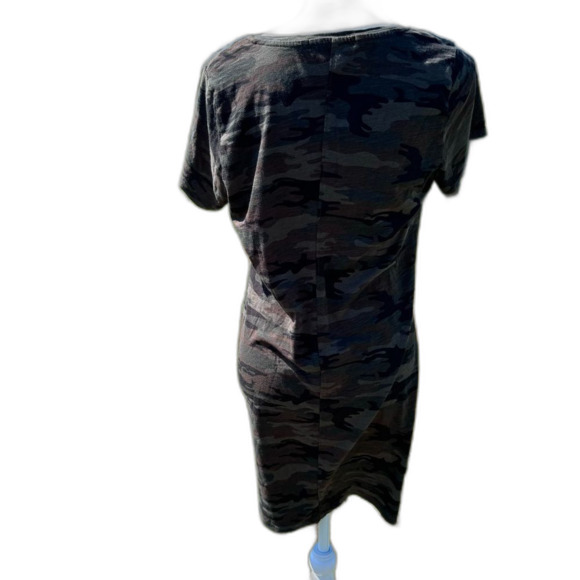 Social Standard by Sanctuary Green Camo T-Shirt Dress Size Large Short Sleeve - Picture 3 of 6